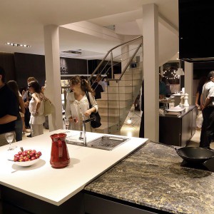 Johnson en Av. del Libertador - Vanguardia en Amoblamientos