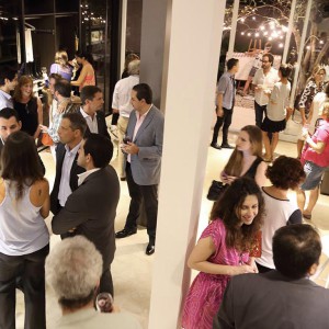 Johnson en Av. del Libertador - Vanguardia en Amoblamientos