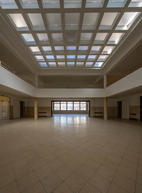 Hall principal del ex Tiro Federal de Buenos Aires