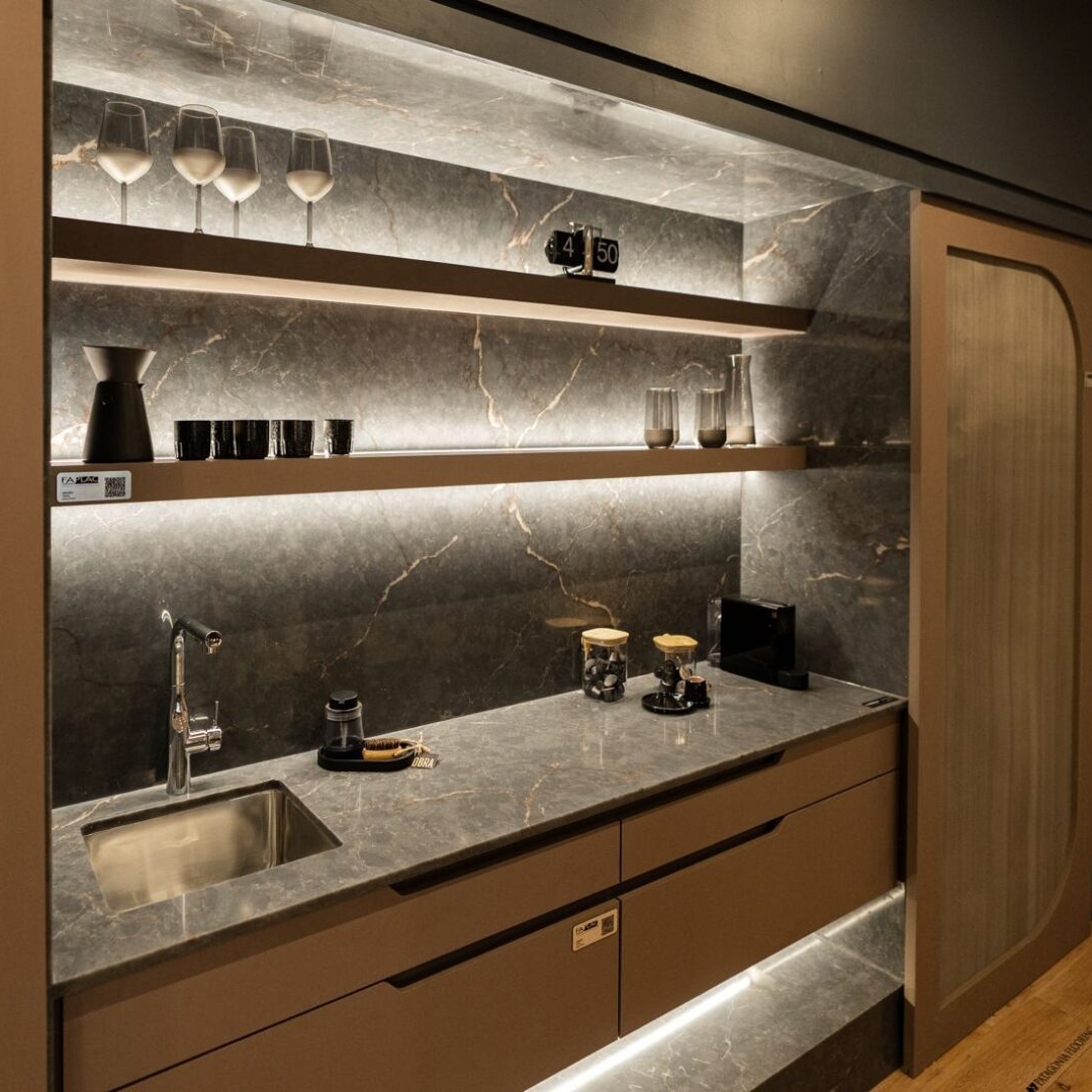 Linea Quadra by Johnson Acero
