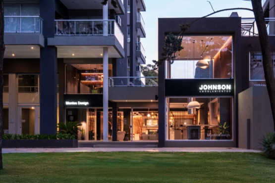 Johnson-showrom pinamar – fachada Johnson-showrom pinamar - fachada