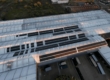 Paneles solares de energía sustentable en planta Johnson Acero