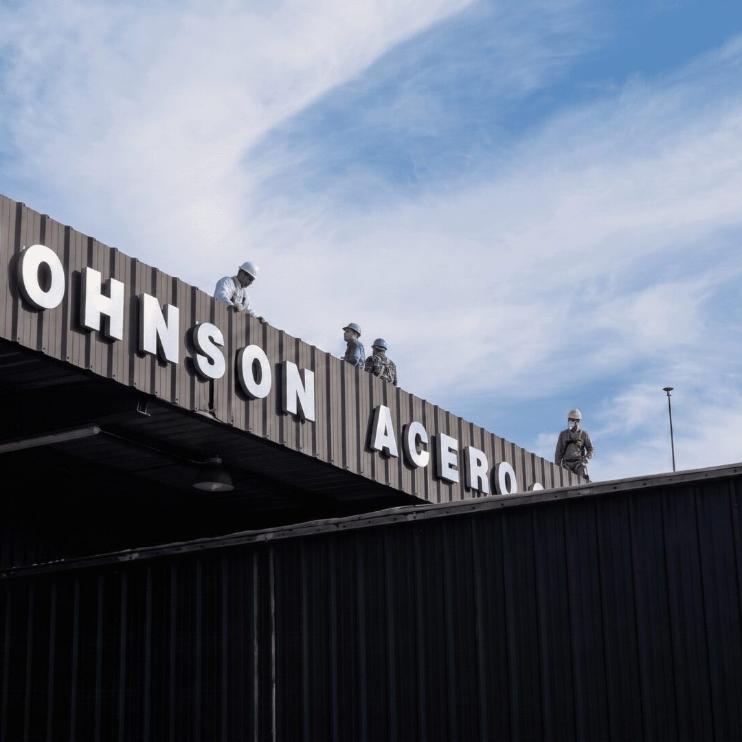 Producción industrial con energía sustentable Johnson Acero